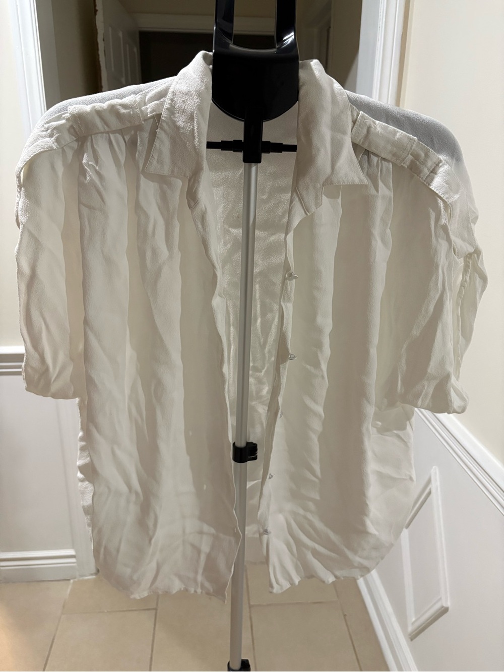 Vintage Diane von Furstenberg White Blouse S Short Sleeve Classic Chic Viscose
